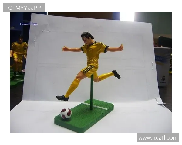 动漫足球明星手办精美展示让你领略运动与艺术的完美结合